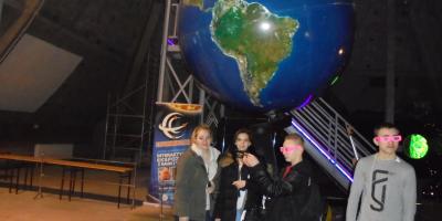 Uczniowie Gimnazjum 21 w Multimedialnym Planetarium