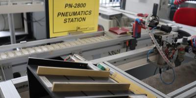 Uczniowie będą się szkolić na turbinach i solarach. Zakupi je EcoGenerator