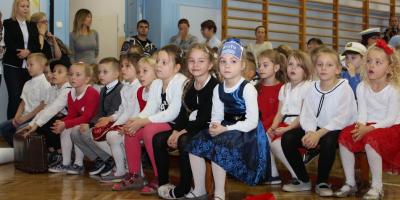I płynie pieśń wolna…