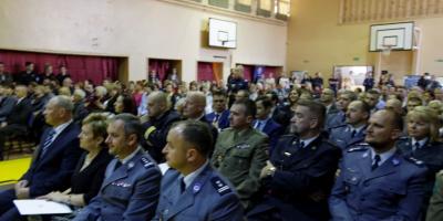 Pasowanie uczniów klas mundurowych w VII LO