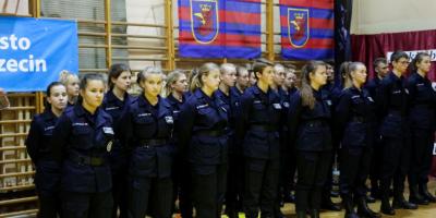 Pasowanie uczniów klas mundurowych w VII LO