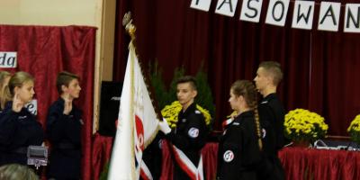 Pasowanie uczniów klas mundurowych w VII LO