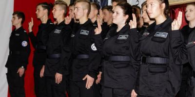 Pasowanie uczniów klas mundurowych w VII LO
