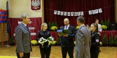 Pasowanie uczniów klas mundurowych w VII LO