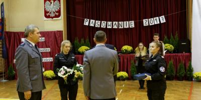 Pasowanie uczniów klas mundurowych w VII LO