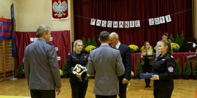 Pasowanie uczniów klas mundurowych w VII LO