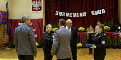 Pasowanie uczniów klas mundurowych w VII LO