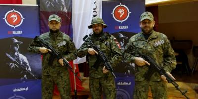 Pasowanie uczniów klas mundurowych w VII LO