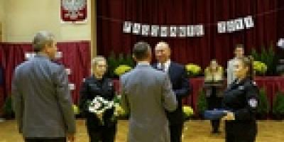 Pasowanie uczniów klas mundurowych w VII LO