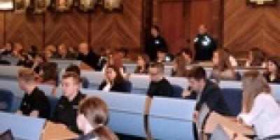 O przemocy bez stereotypów - Debata pokoleń - Rozmowa