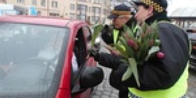 Akcja Nie ma kwiatów dla piratów 8 marca - Reportaż