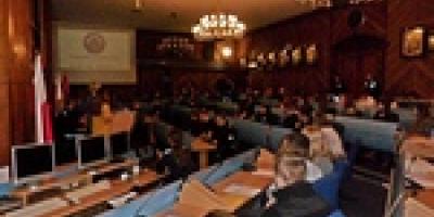 O przemocy bez stereotypów - Debata pokoleń - Rozmowa
