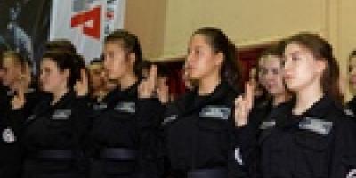Pasowanie uczniów klas mundurowych w VII LO