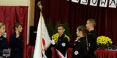 Pasowanie uczniów klas mundurowych w VII LO