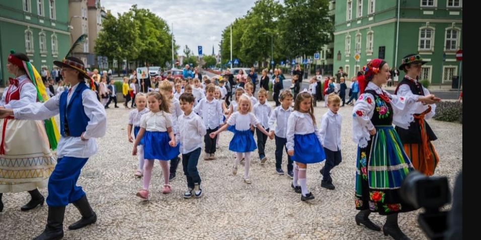 „Pierwszy dzienniczek ucznia”, czyli pożegnanie z przedszkolami 